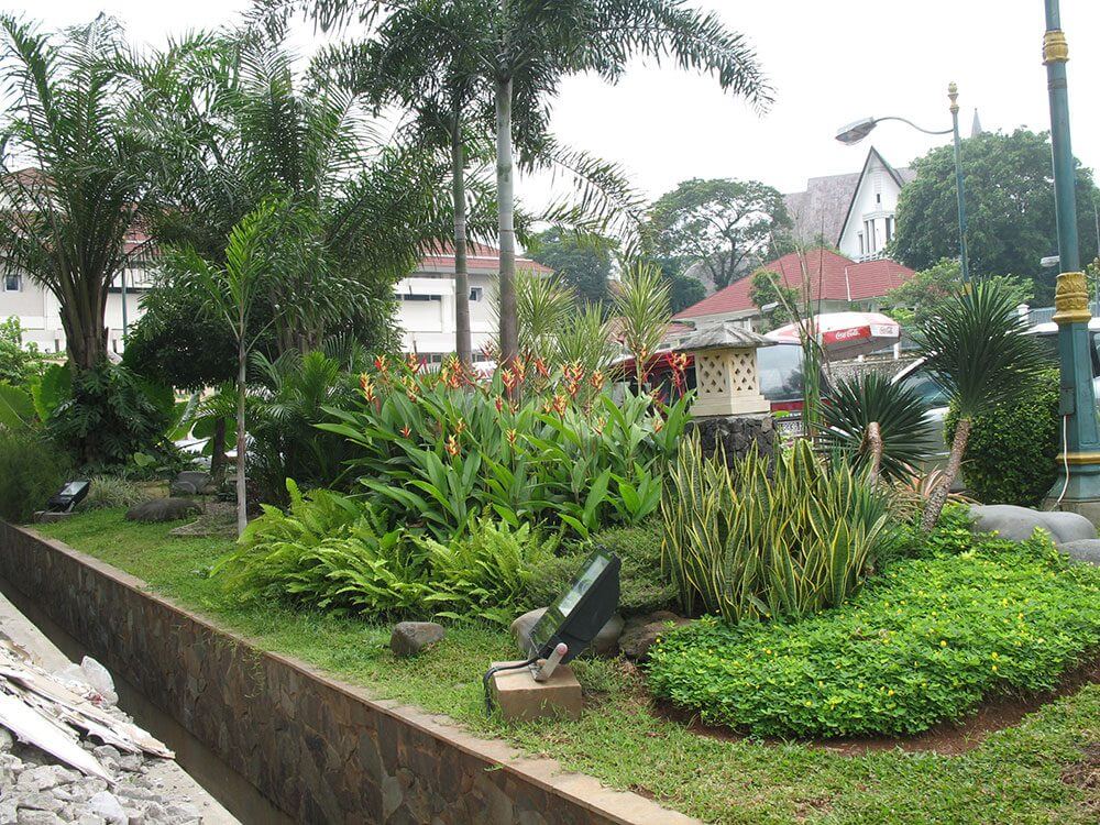 Taman Di Rumah Sakit Kariadi Semarang Paritama