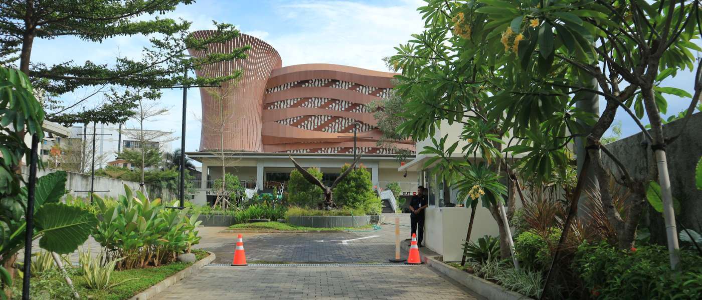 Taman di Semarang Cultural Center Paritama