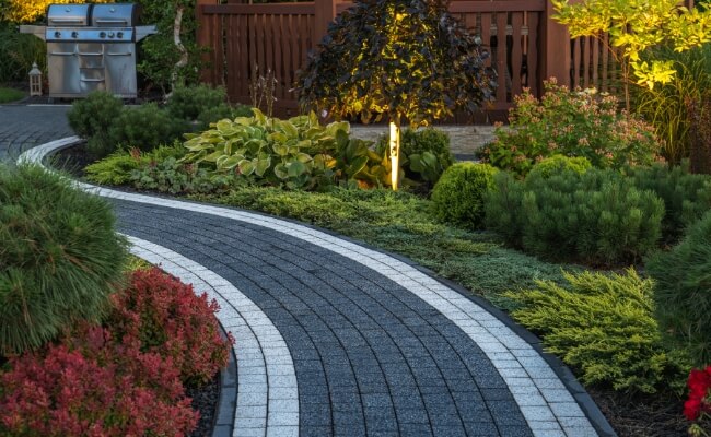5 Material Pathway Untuk Mempercantik Taman Anda Banner